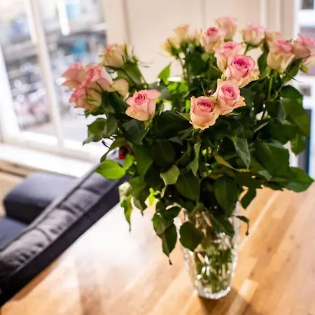 City Centre Canal View Studio Апартаменты